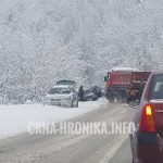 Sudar dva automobila, jedna osoba teže povrijeđena