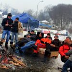 (VIDEO) Borcima na petlji Šićki Brod dolaze drva