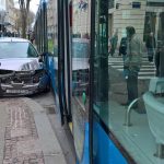 (FOTO) Sudar tramvaja i automobila! Saobraćaj bio u zastoju!