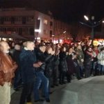 PROTESTI U BIHAĆU – SRAM NAS BILO! DEMONSTRANTI OGORČENI NA SUGRAĐANE