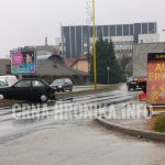 (FOTO) UDES KAMIONA I PUTNIČKOG AUTOMOBILA U TUZLI