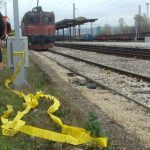 STRAVIČNA SMRT: TRI SATA LEŽAO PREGAŽEN NA PRUZI