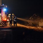 (FOTO) Na autocesti cisterna se prevrnula i zapalila