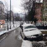 (FOTO) Na Grbavici slupan automobil