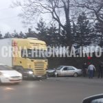 (FOTO) Udes kamiona i putničkog automobila