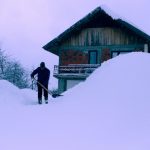 (FOTO) U Kladnju napadalo preko 120 centimetara snijega!