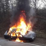 (VIDEO) Policija ne može da utvrdi ko je vozač koji je izgorio u saobraćajnoj nesreći