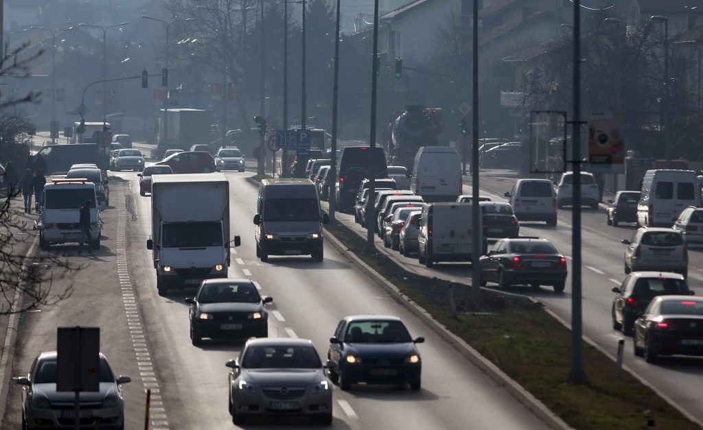 Vozači, uskoro dolaze nova pravila: Sve se mijenja, svaki automobil će morati imati jednu stvar