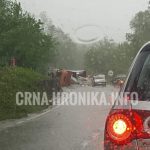 U sudaru kamiona poginula jedna osoba, saobraćaj obustavljen