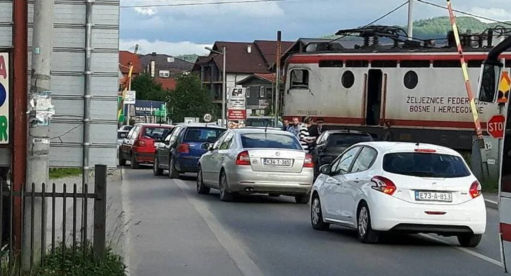 (FOTO) Vozači u Podlugovima imaju problem sa dugim čekanjima, jeste li primjetili na ovo?