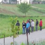 Alarmantna situacija: Policija u pripravnosti, migranti sa šipkama hodaju Velikom Kladušom