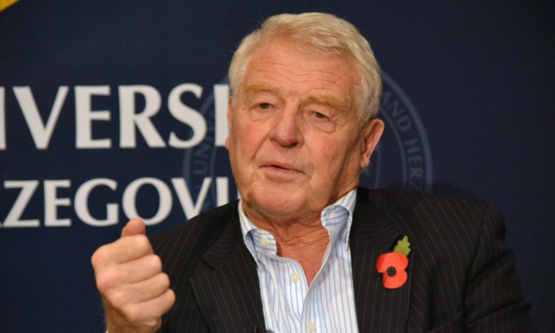 Paddy Ashdown tražio da umjesto titula na njegovom spomeniku piše ime BiH