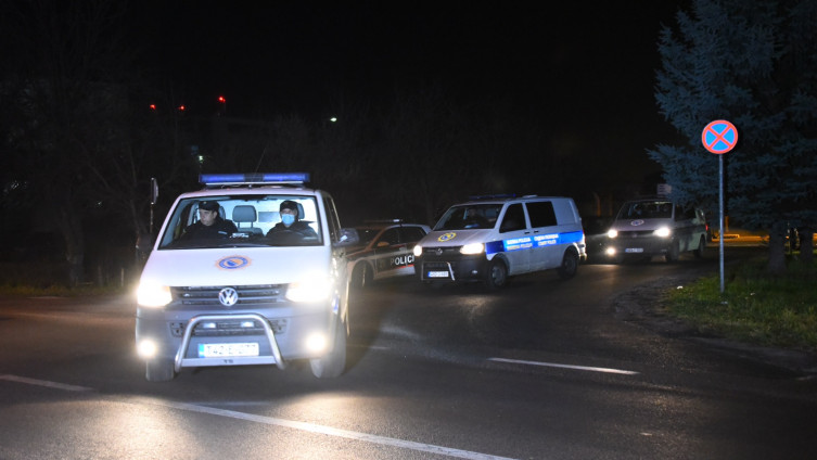 Pogledajte trenutak kada sudska policija izvodi bh. ISIL-ovce sa Sarajevskog aerodroma