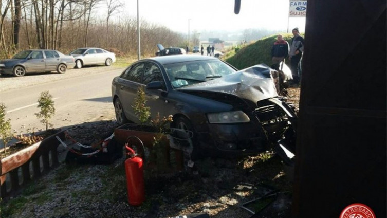 U sudaru Audija i Passata dvije osobe povrijeđene