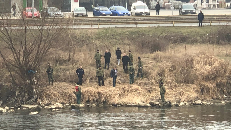 U rijeci Bosni pronađen mrtav muškarac, policija na terenu