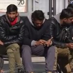 (VIDEO) Težak život migranata u Sarajevu: Prodaju maramice, da ne bi prosili