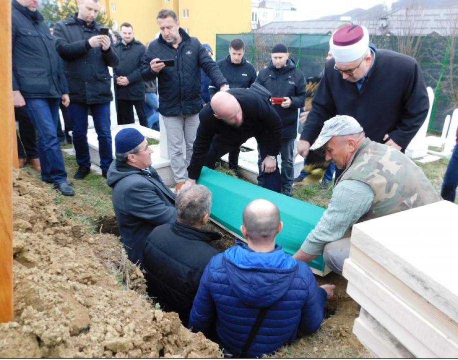 Tuga okovala Vogošću: Ukopana mala heroina Nejla Alibašić