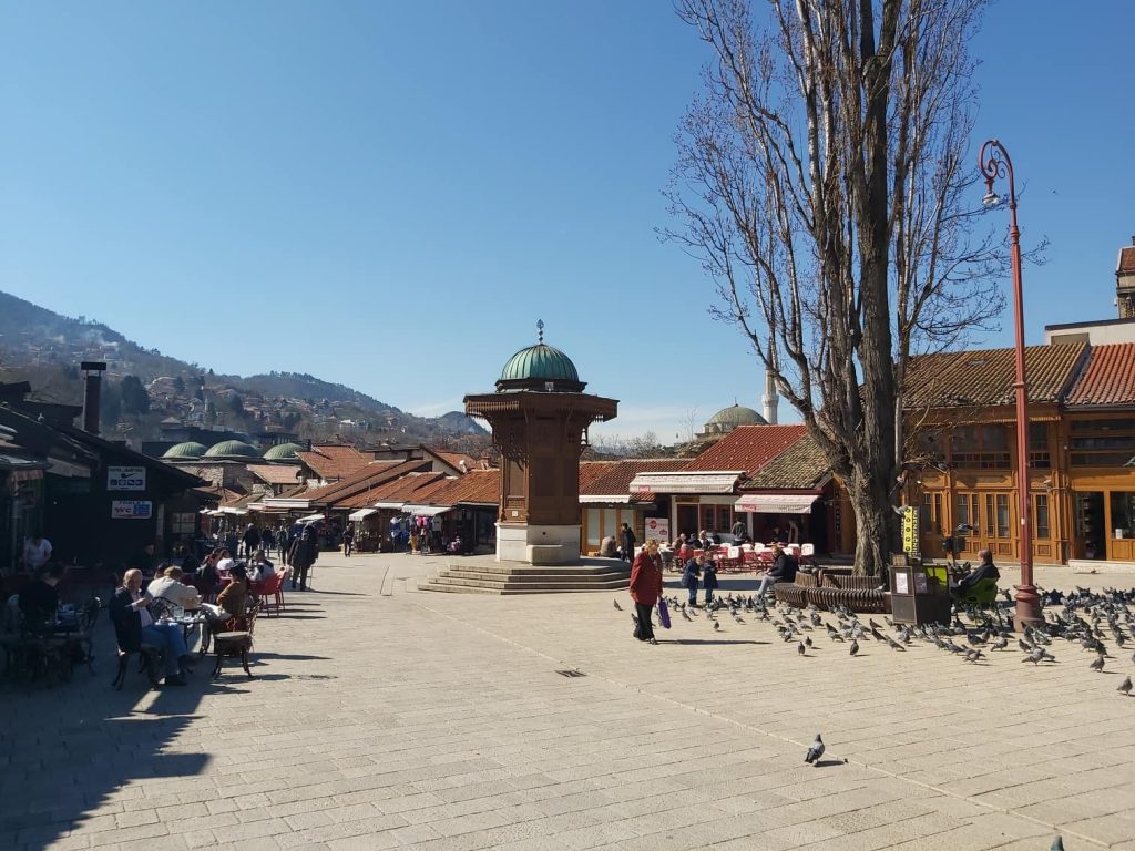 Jesu li prekršena prava građana: Ustavni sud će donijeti odluke o zabrani kretanja djece i starijih