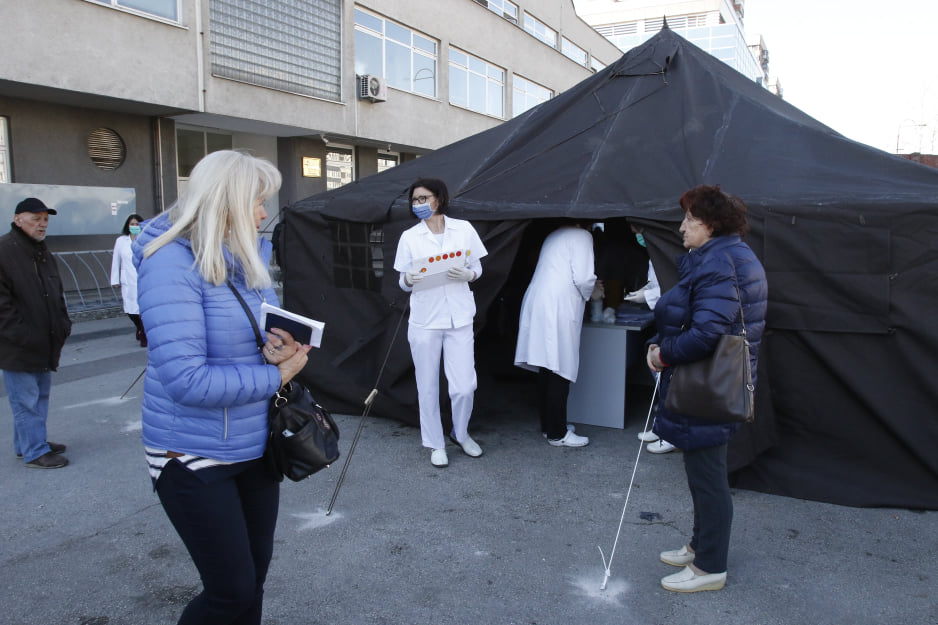 Doktori poručili: Imamo kadar sposoban da se izbori s virusom, ne dozvolite da panika zavlada