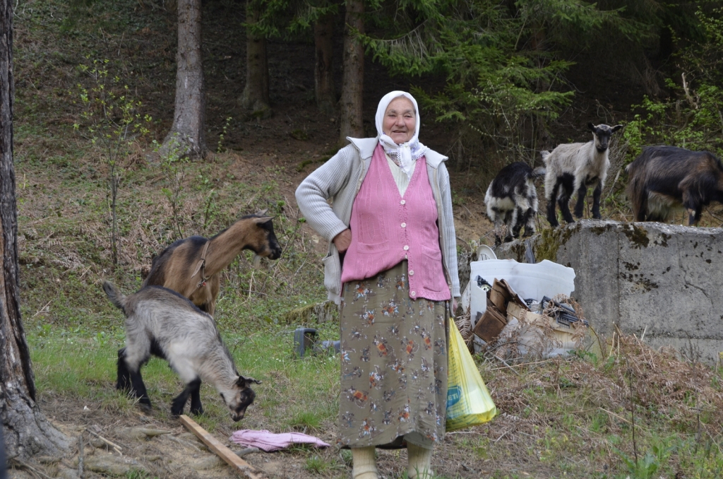 Ramazan u doba koronavirusa u Srebrenici: Pripremaju i dostavljaju iftare starijim osobama