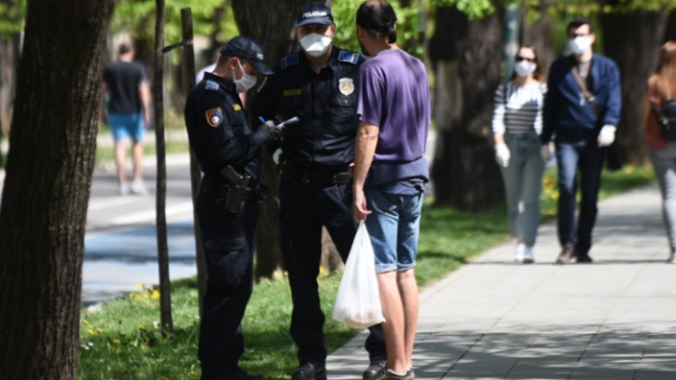 Policija jučer kaznila 264 osobe zbog nenošenja zaštitnih maski