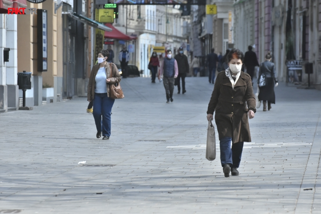 Kanton Sarajevo: Policijski sat prekršilo 20 osoba, 20 kažnjeno zbog maski