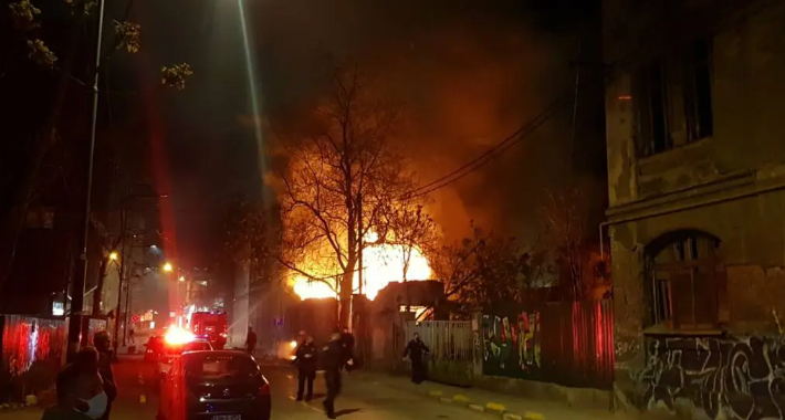 (VIDEO) Požar u sarajevskom naselju Skenderija