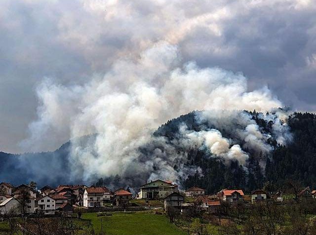 (VIDEO) I dalje aktivni požari u rejonu Prusca kod Donjeg Vakufa