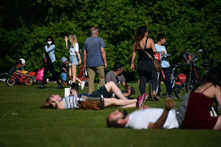 Londonska policija: Bijemo izgubljenu bitku, jedu i piju u parkovima