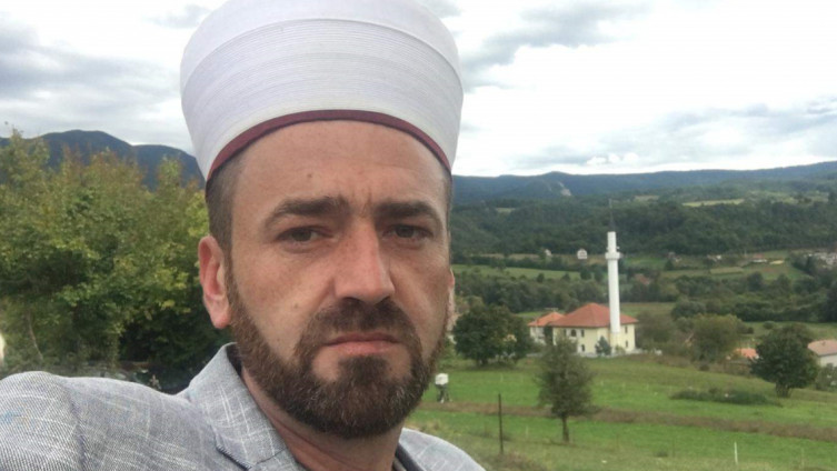 Morao napustiti posao imama da bi otišao na rad u Njemačku: Sa suzama dočekao prvi iftar u tuđini