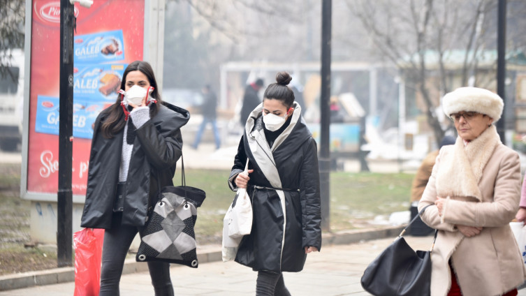 Bez zaštitne maske 53 osobe, 37 prekršilo policijski sat