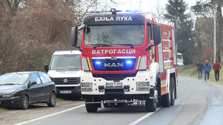 Gorjela kuća, izgorjelo 100 bala sijena