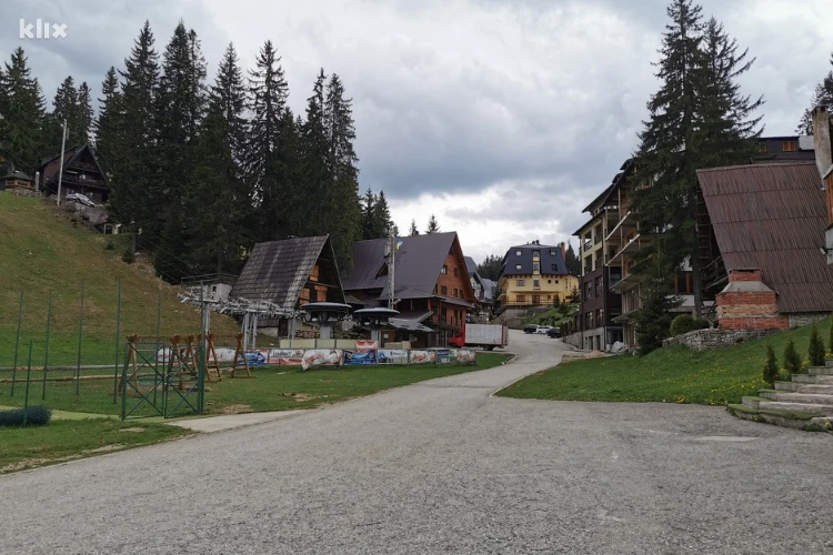 (FOTO)  Turizam u Srednjoj Bosni na koljenima, privrednici ogorčeni na podršku vlasti