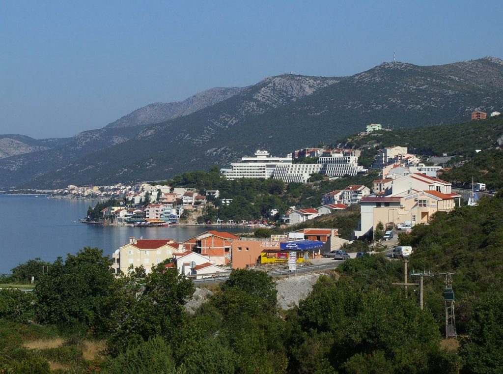 Ko će im reći da je dosta: Neum-država to sam ja!