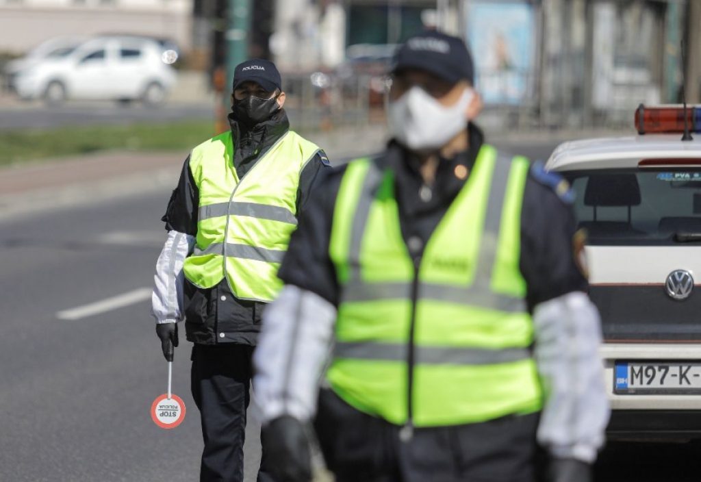 Nikad mirniji 1. maj: Policija zaustavljala samo zbog maski i rukavica, 81 Sarajlija kažnjen sa po 500 KM