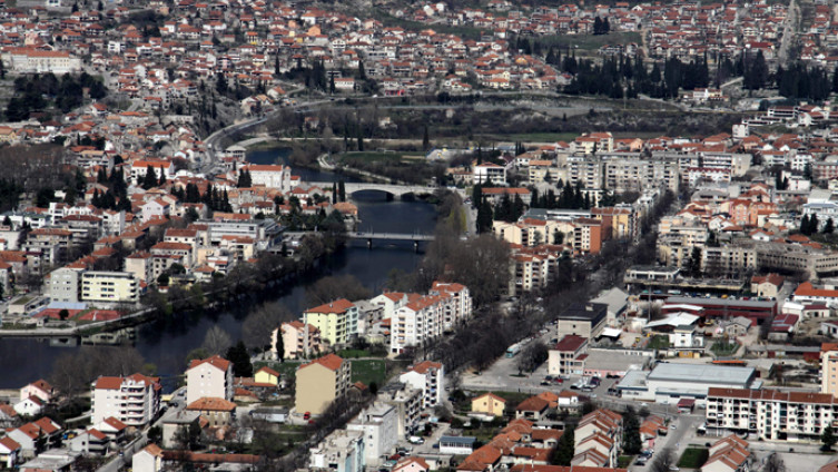 U Trebinju preminula žena koja je bila zaražena koronavirusom