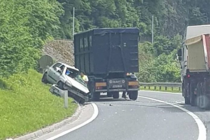 Oglasili se iz MUP-a KS nakon strašne nesreće kod Hadžića