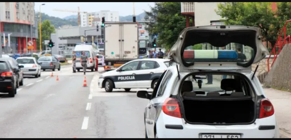 Policija u Tuzli oduzima automobile povratnicima u činjenju saobraćajnih prekršaja