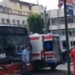 Nesvakidašnja situacija u gradskom prevozu: Žena ispala iz autobusa