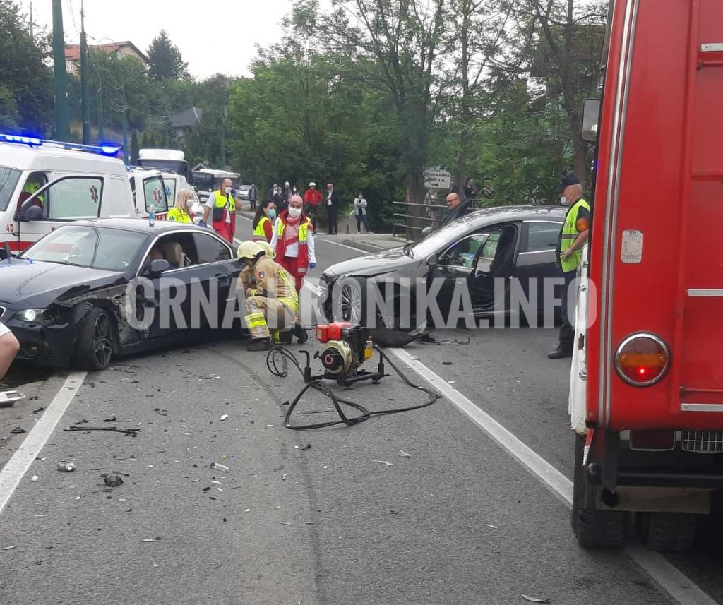 Jedna osoba povrijeđena u sudaru kod Vogošće, intervenisali vatrogasci