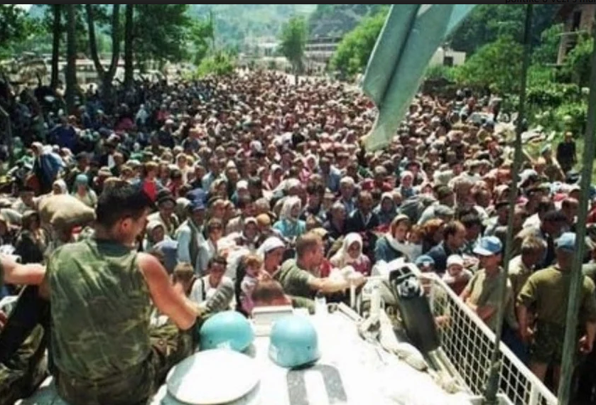 Holandija će odrediti odštetu porodicama ubijenih u Srebrenici