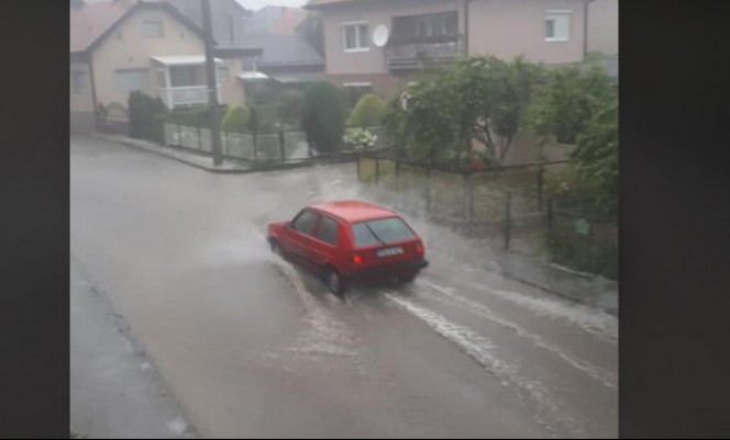 Obilne padavine: Veliko nevrijeme stiglo u BiH!