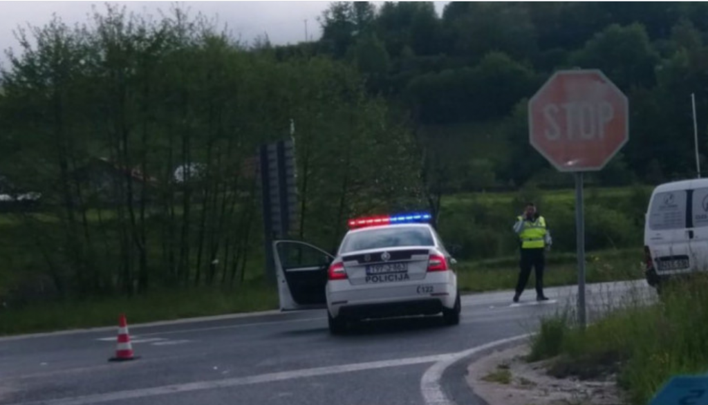 Crni dan na cestama u BiH: Dvoje mrtvih u slijetanjima vozila u Tuzli i Laktašima