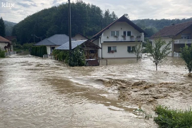 Česte poplave zadaju glavobolje Tuzlacima: Jedini spas projektovanje novih slivnika