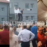 (VIDEO) Pogledajte kako izgleda svadba u BiH: Harmonika na krovu, upotreba vatrenog oružja!