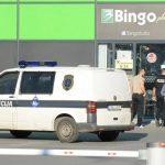 5 maskiranih lica izvršili tešku krađu u TC Bingo u Maglaju: Automobilom se zabili u objekat!