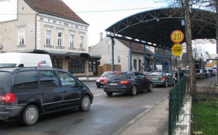 Muškarac na ulasku u BiH kontroliran, odmah su ga lišili slobode zbog šest raspisanih potraga