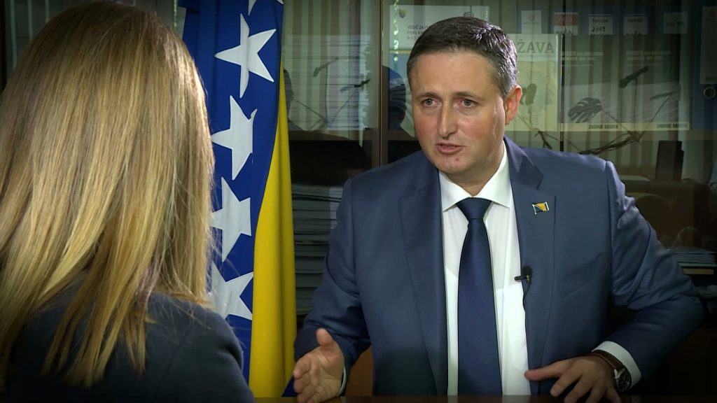 Bećirović: Džaferović je ponizio BiH čestitkom negatoru genocida Vučiću