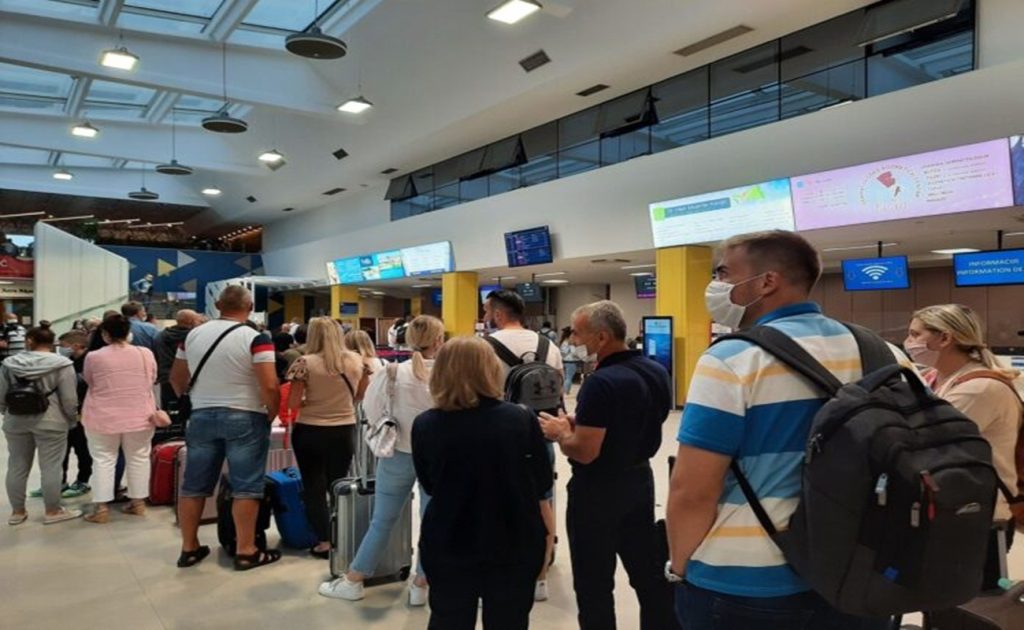 Uticaj pandemije popušta: Na bh. aerodromima 300 posto više putnika u trećem kvartalu