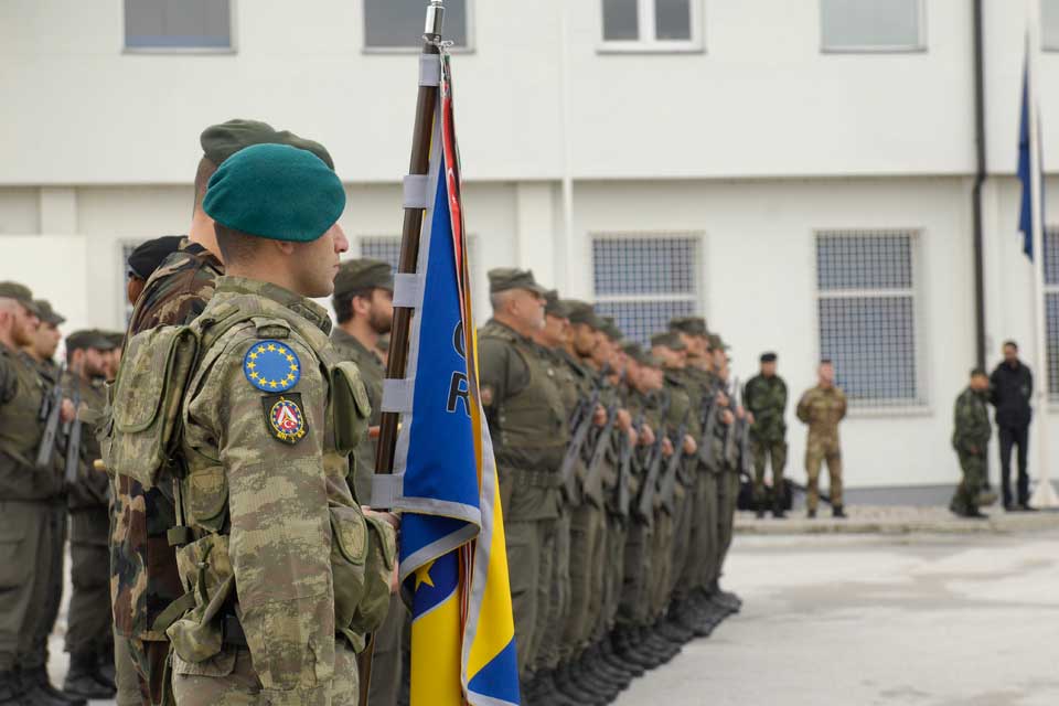 Schmidt: Odlazak EUFOR-a bi doveo u pitanje stabilnost u BiH